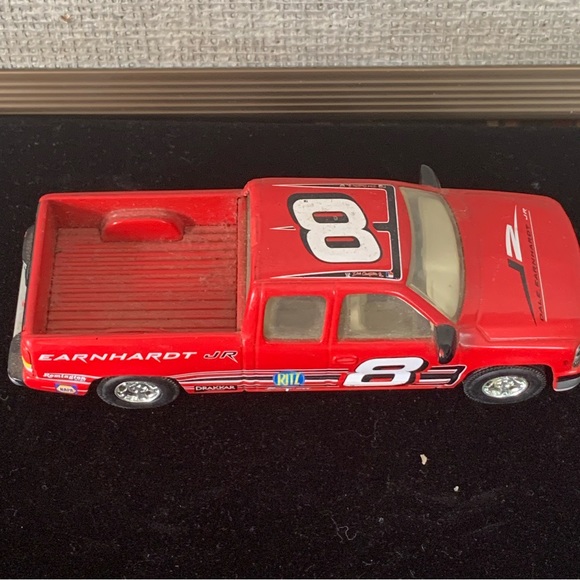 Earnhardt 2003 Chevy Truck - Picture 3 of 9